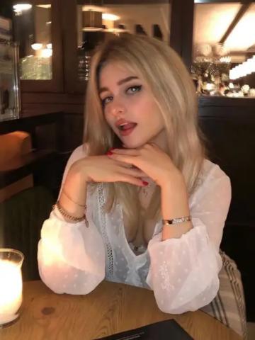 Моника фото 2