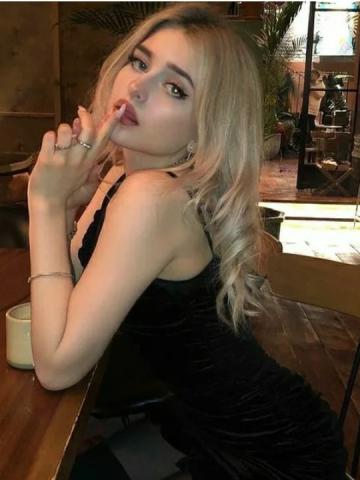 Моника фото 3